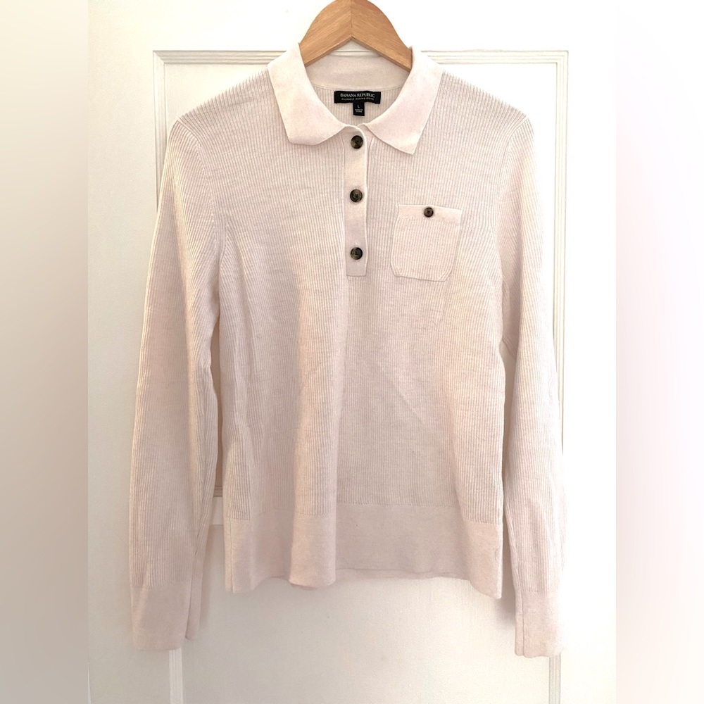 Banana Republic creme washable merino blend
